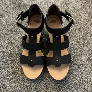 Dr. Scholl’s wedges